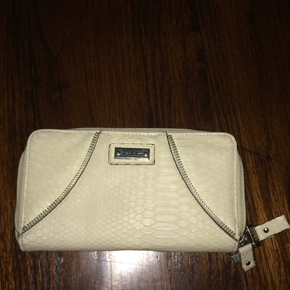 nicole miller wallet